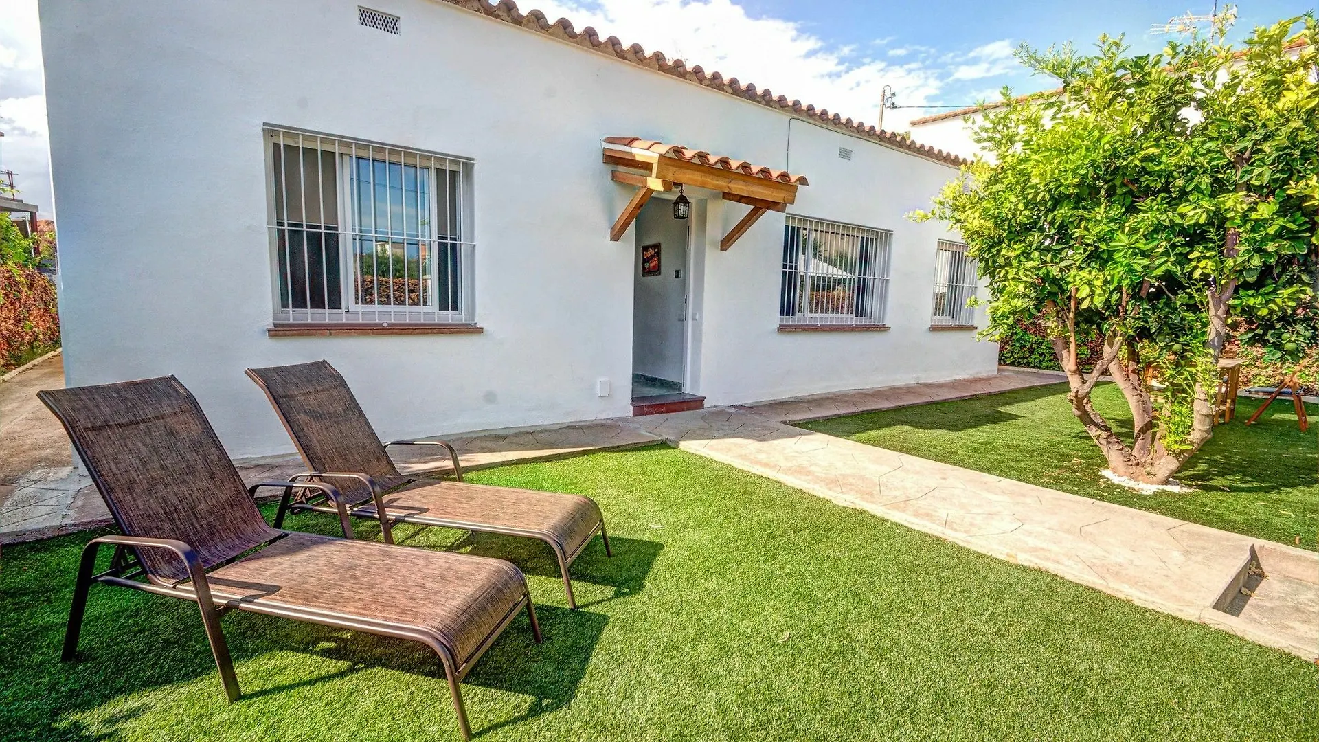 Family House By Helloapartments Sitges