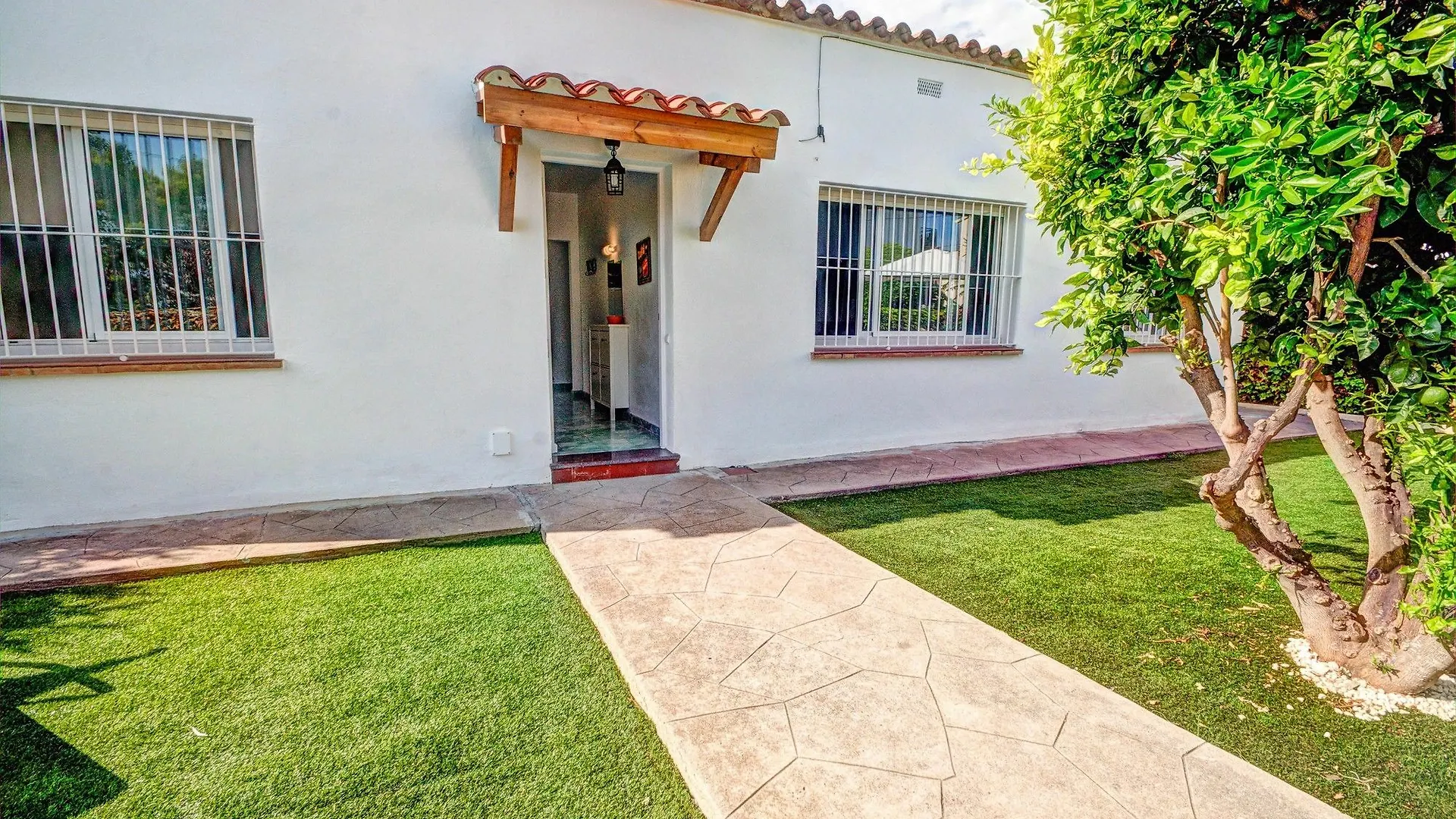 Family House By Helloapartments Sitges